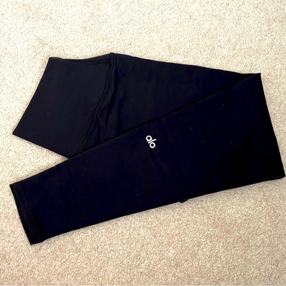 Alo Yoga 7/8 high waisted airbursh black leggings
